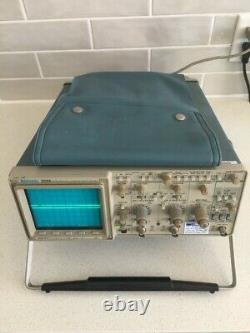TEKTRONIX 2221A 100 MHz DIGITAL STORAGE OSCILLOSCOPE TESTED with all the accesso