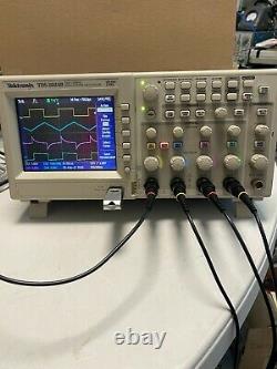 TEKTRONIX TDS2024B Digital Storage Oscilloscope w probes & USB Drive Tested