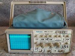 Tektronix 2210 Digital Storage Oscilloscope withOperators Manual