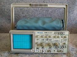 Tektronix 2210 Digital Storage Oscilloscope withOperators Manual