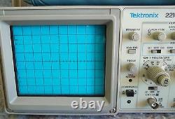 Tektronix 2210 Digital Storage Oscilloscope withOperators Manual