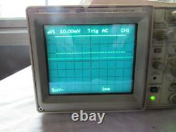 Tektronix 2211 Digital Storage Oscilloscope