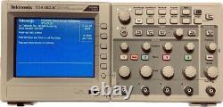 Tektronix TDS2024C 4 CHANNEL DIGITAL STORAGE OSCILLOSCOPE 200MHz 2GS/s Used JPN