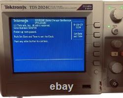 Tektronix TDS2024C 4 CHANNEL DIGITAL STORAGE OSCILLOSCOPE 200MHz 2GS/s Used JPN
