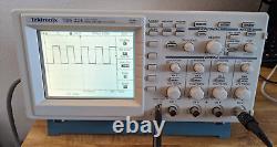 Tektronix TDS 224 100MHz 4 Channels Digital Storage Oscilloscope