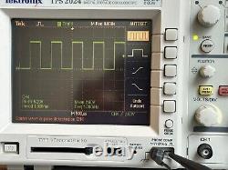 Tektronix TPS2024 200 MHz 4 CH Digital Storage Oscilloscope READ