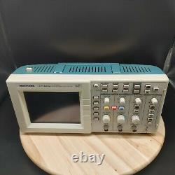 Used Tektronix TDS2022 Digital storage oscilloscope 200MHz 2GS/s