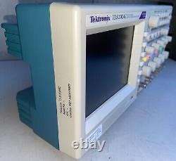 Working Tektronix TDS2024C 200MHz 4 Channel 2GS/s Digital Storage Oscilloscope