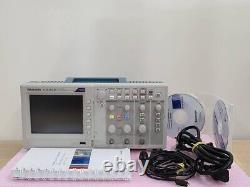 Oscilloscope à mémoire numérique Tektronix TDS2012C 2 voies 100MHz Utilisé Japon