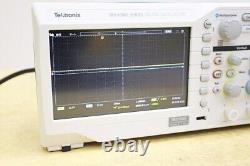 Oscilloscope de stockage numérique Tektronix TBS1102C 100 MHz 2 canaux 1GS/s inutilisé