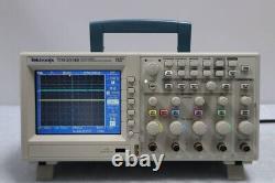 Oscilloscope de stockage numérique Tektronix TDS2014B utilisé au Japon