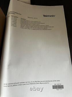 Tektronix Tbs1052c 2 Canaux Oscilloscope De Stockage Numérique 50mhz Nouveau