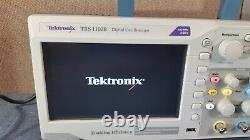 Tektronix Tbs1102b Unité D'oscilloscope De Stockage Numérique Seulement
