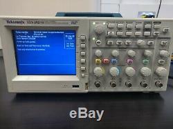 Tektronix Tds2024b 4-ch 200 Mhz 2 Gs / De Stockage Des Oscilloscopes Numériques Entièrement Teste