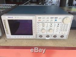 Tektronix Tds 694c 4 Canaux De Stockage Numérique Oscilloscope Pièces / Réparation Uniquement