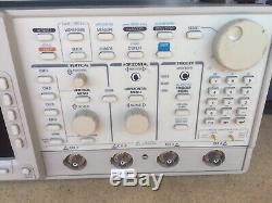 Tektronix Tds 694c 4 Canaux De Stockage Numérique Oscilloscope Pièces / Réparation Uniquement